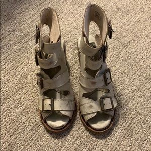 Steve Madden Freebirds Quail